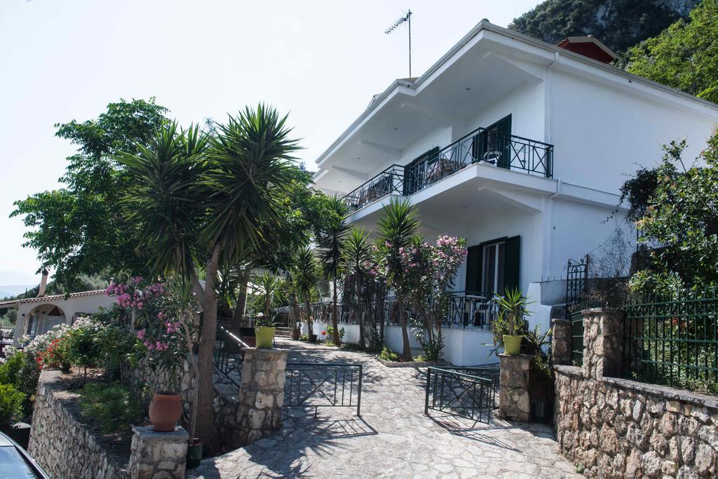 Bella Casa Studios Frinion Екстер'єр фото