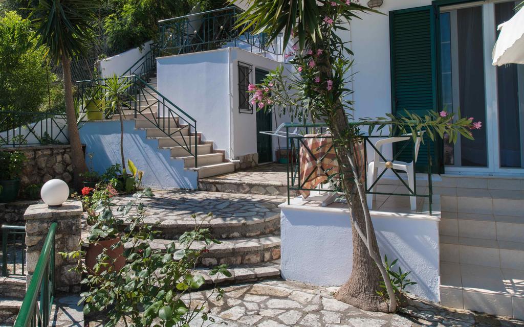Bella Casa Studios Frinion Екстер'єр фото